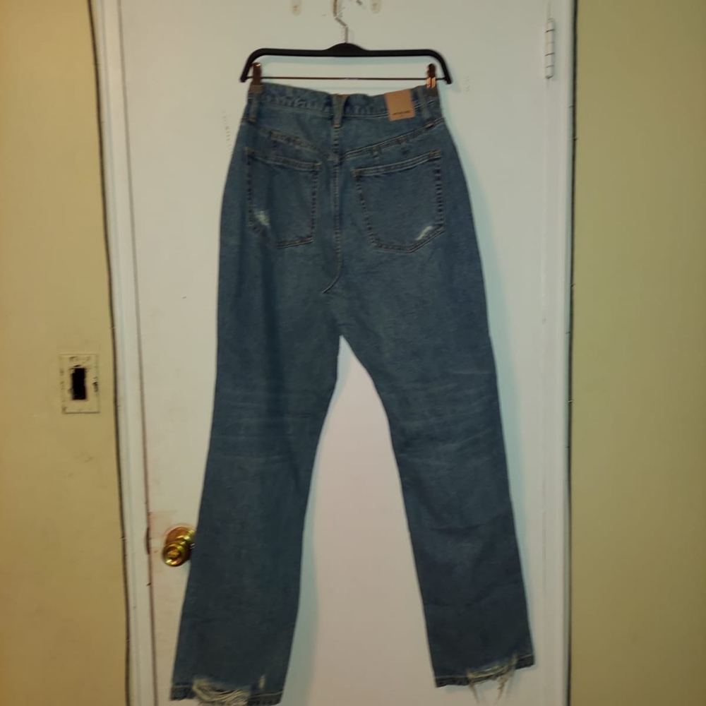Distress Jeans - Picture 3 of 7